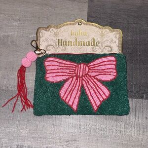 🎀VIRAL India Handmade Pink Bow Beaded Wristlet